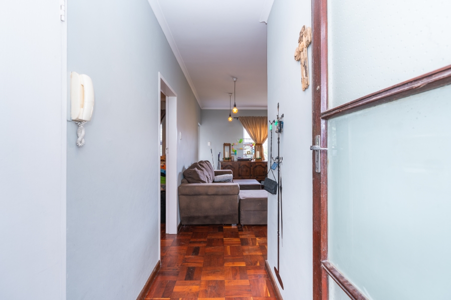 To Let 1 Bedroom Property for Rent in Pinelands Western Cape